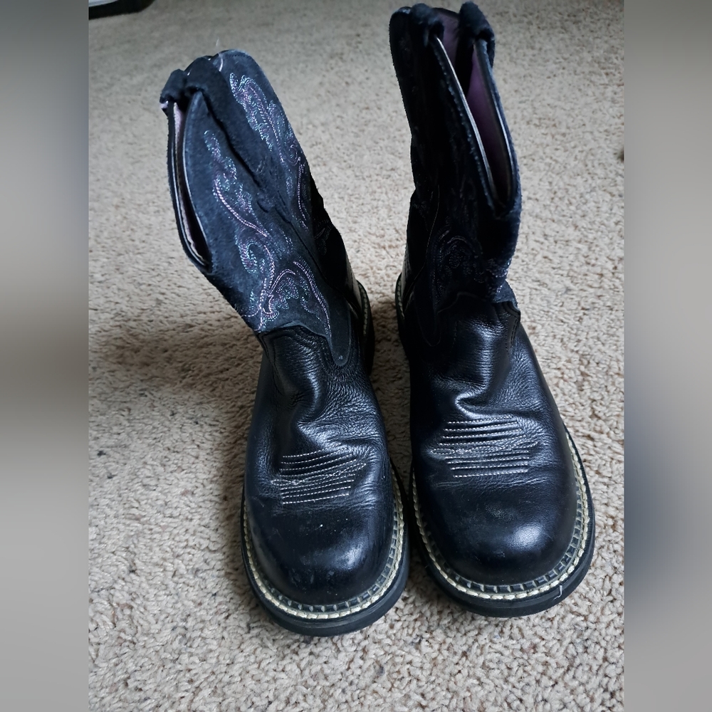 Ariat size 7.5 boots